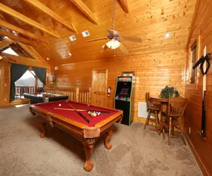 Photo 4 - Spacious Mountain Lodge with Deluxe Amenities