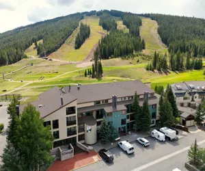 Photo 3 - Newly Remodeled Ski-In Ski-Out Right By The Lift - FP304