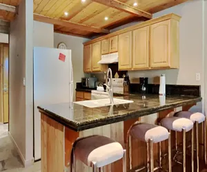 Photo 5 - Beautifully Remodeled 2 Bed 2 Bath Condo with Mountain View! Great Location, Close to Slopes! (Unit 302 at 1849)