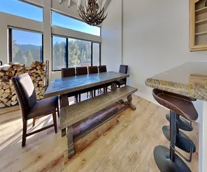 Photo 4 - Large Upgraded 4 Bedroom Condo in Mammoth! Easy access To Hot Tubs, Pool, Sauna (Unit 684 at 1849)