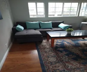 Photo 2 - Minutes to Techs & Stanford Uni! Cozy 2BR House
