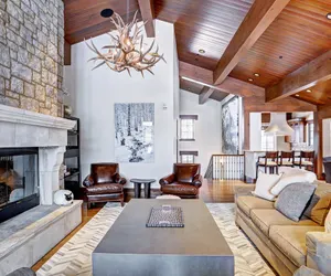 Photo 2 - Luxury Mountainside 5BR halet in Vail Village Save 20% on 7+ Nights!