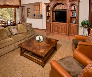 Photo 3 - 3BR Residence w/ Cozy Fire Place - Lodge at Vail Save 20% on 7+ Nights!