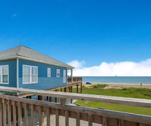 Photo 3 - Chillax Inn