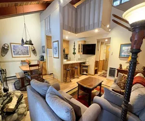 Photo 2 - 104 Premium