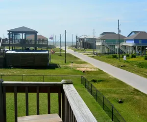 Photo 2 - Isle Be Back