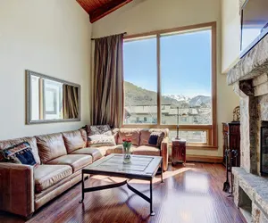 Photo 5 - 2 BR Condo at The Lodge at Vail View of Gore Range Save 20% on 7+ Nights!