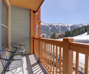 Photo 3 - Perfect Location, With Amazing Views - CO422