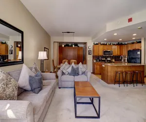Photo 4 - Perfect Location, With Amazing Views - CO422
