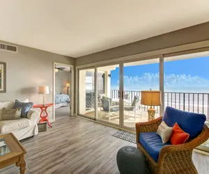 Photo 4 - Beach Cottage Look Condo, Ocean View from Spacious Balcony