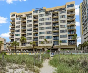 Photo 2 - Shoreham Towers 7B