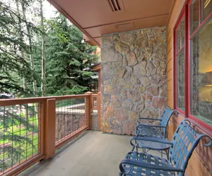 Photo 5 - Refined Condo with Sunny Views 2 Blocks to Downtown Breck