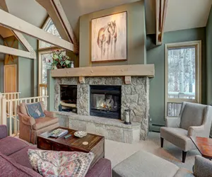 Photo 4 - Mountain Luxury Townhome-Ski in/out & Wood Burning Fireplace