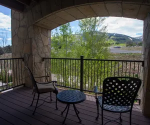 Photo 2 - Enormous Condo with Stunning Mountain Views Save 20% on 7+ Nights!