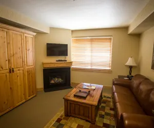 Photo 5 - Enormous Condo with Stunning Mountain Views Save 20% on 7+ Nights!