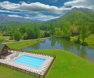 Photo 4 - Graceful Awestruck Perfect Mountain Views with Pool Access