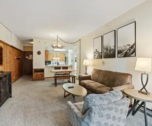 Photo 3 - Perfectly located 1Br - Steps to Ski & Apres Fun - Sleeps 4