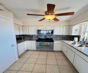 Photo 4 - 763 NORTH SHORE DRIVE - UPSTAIRS