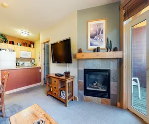 Photo 2 - Sunstone 206 Ski-In Ski-Out Condo At Sunstone Lodge with Great Complex Amenities