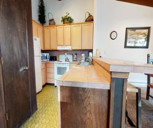 Photo 3 - Chateau de Montagne 17 Spacious Family Townhome with Great Complex Amenities On Shuttle Route