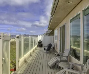 Photo 4 - 1460 Strand Way
