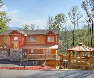 Photo 3 - Majestic Springs Lodge