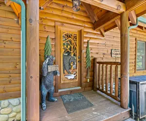 Photo 3 - Luxurious Nine Bears Home Minutes Away to Gatlinburg