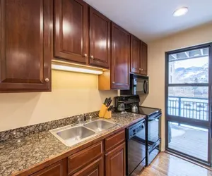 Photo 3 - Breakaway West Condo with Easy Access to Ski Lifts