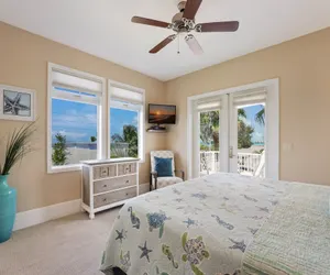 Photo 5 - Blue Water Escape