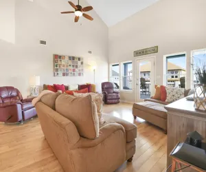 Photo 4 - Out of the Blue