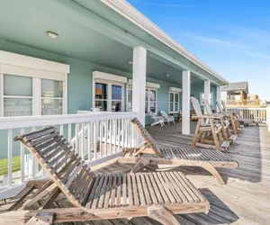 Photo 2 - Out of the Blue