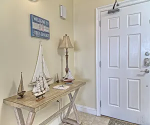 Photo 2 - Roomy Condo with Pool and Beach Access - Unit 0502