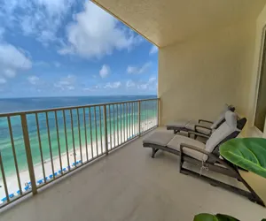 Photo 5 - Pleasant Oceanfront Condo with Large Balcony and Beach Access - Unit 1605