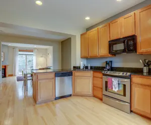 Photo 4 - Spacious B2 Townhome with Fireplace and BBQ on the Deck