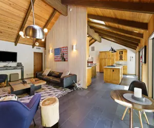 Photo 2 - 2 Pioneer Home features Brand New Hot Tub and Bikes to Explore Sunriver