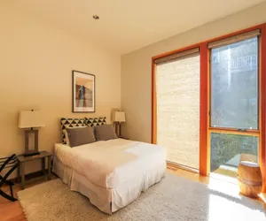 Photo 4 - ALOFT Airy Design Townhouse with Columbia River View