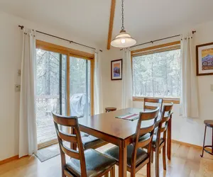 Photo 4 - 7 Cedar Private Cul-de-sac include Hot Tub with Forest View