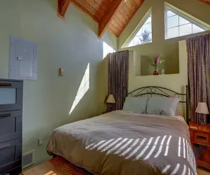 Photo 4 - Pet-Friendly Waveseeker Home with Private Yard