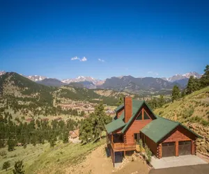 Photo 2 - Armstrong Log Cabin Vacation Home at Windcliff