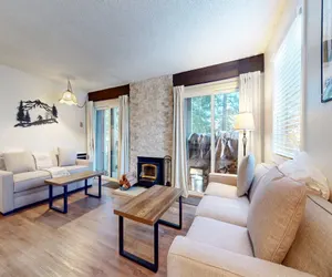 Photo 4 - Hidden Valley 37 Cozy Cabin with Great Complex Amenities Walk to the Village