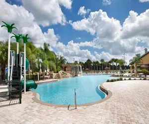 Photo 3 - Dog Friendly Waterfront w/Splashpool-3032PPR