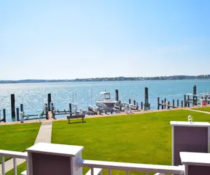 Photo 4 - Harbour Island 79J