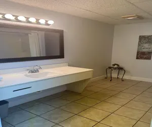 Photo 5 - 409 Riverside 1-Bedroom Condo