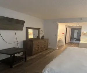 Photo 2 - 409 Riverside 1-Bedroom Condo