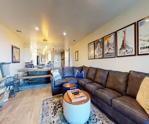 Photo 4 - Bridges 209 Remodeled, Stunning Mountain Views, Pet-Friendly, Ski-in Ski-out to Bridges
