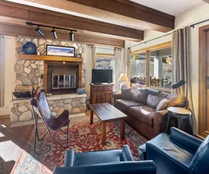 Photo 3 - Plaza Condo With Mtn View - Sleeps 6!