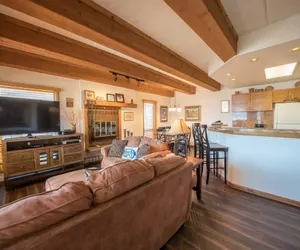 Photo 3 - Recently Updated Plaza Condo - No Cleaning Fee!