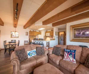Photo 2 - Recently Updated Plaza Condo - No Cleaning Fee!