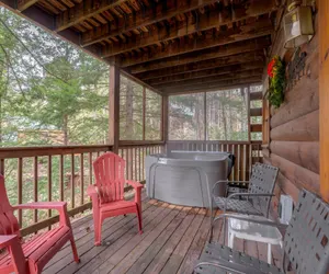 Photo 2 - Bearfoot Landing - Rustic 2 Bedroom Cabin with Hot Tub