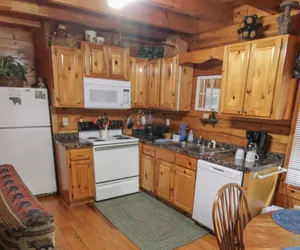 Photo 3 - Bearfoot Landing - Rustic 2 Bedroom Cabin with Hot Tub